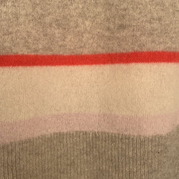 🥂Cashmere Vest Poncho from White+Warren - Picture 5 of 8